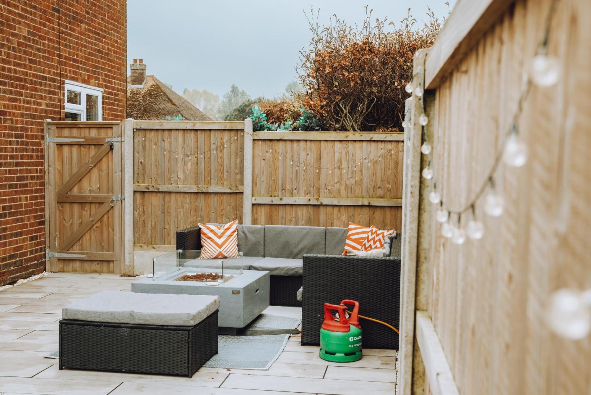 Luxury Recently Renovated 3 Bedroom Home In Sandwich Kent Экстерьер фото